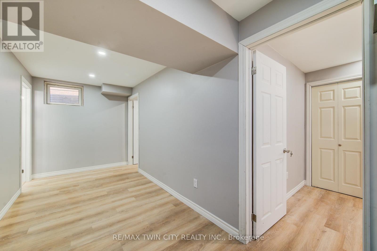 144 Udvari Crescent, Kitchener, Ontario  N2N 3P6 - Photo 37 - X12032644