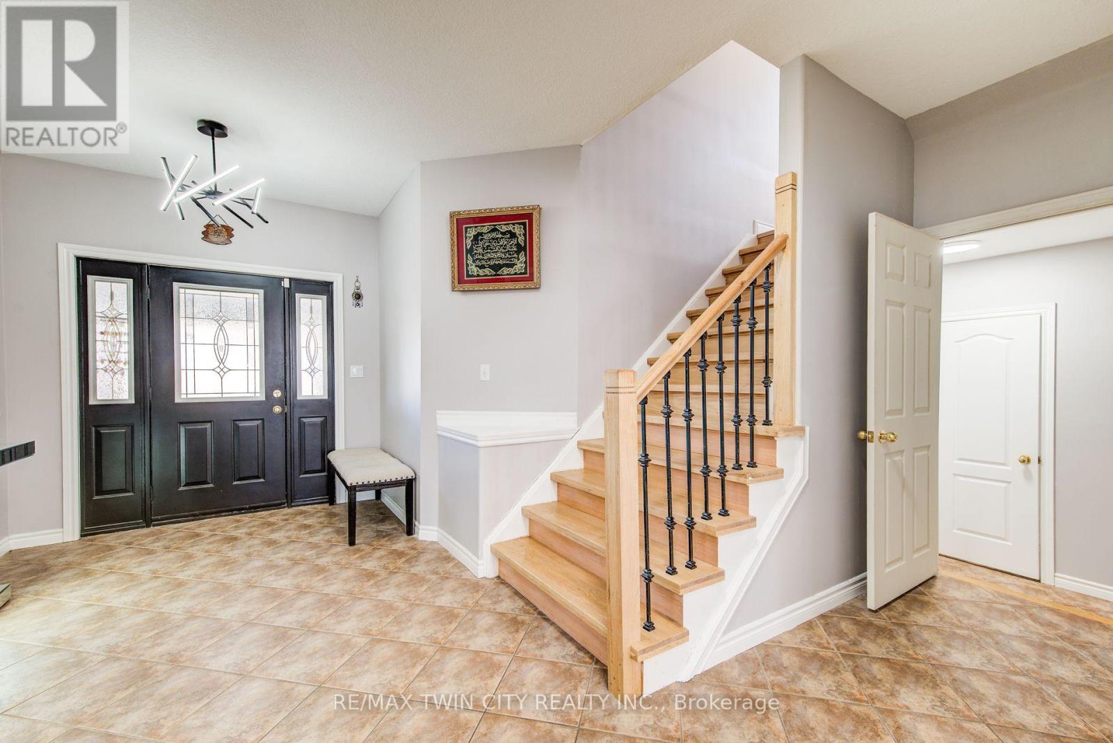 Property at 144 UDVARI CRESCENT image 5