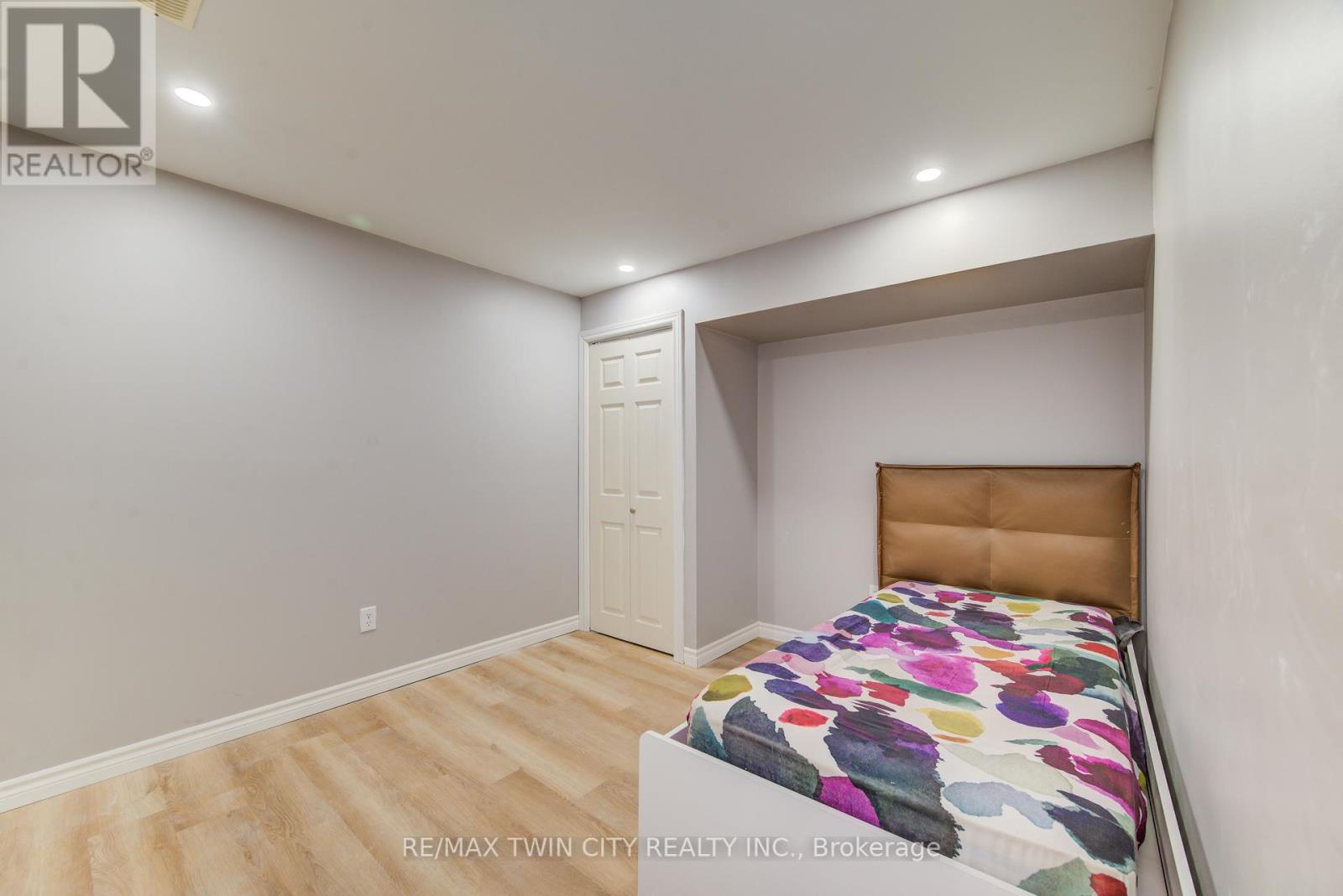 144 Udvari Crescent, Kitchener, Ontario  N2N 3P6 - Photo 39 - X12032644