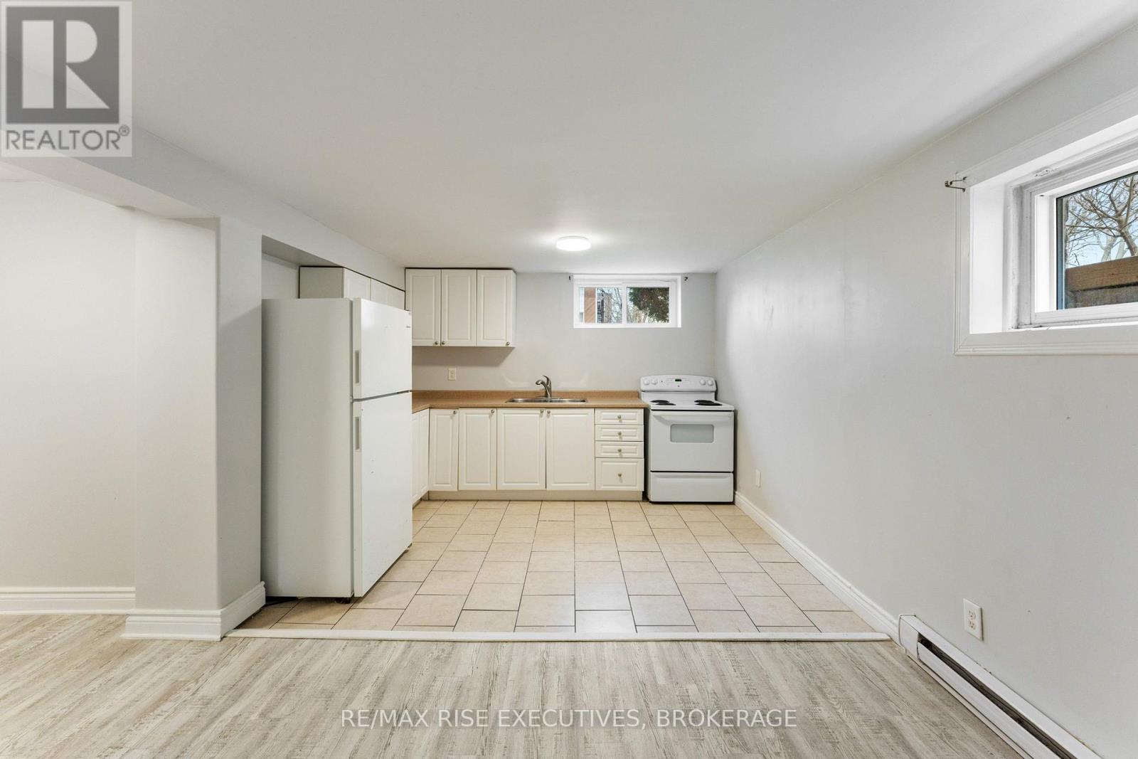 291 Helen Street, Kingston, Ontario  K7L 4P6 - Photo 8 - X12112270