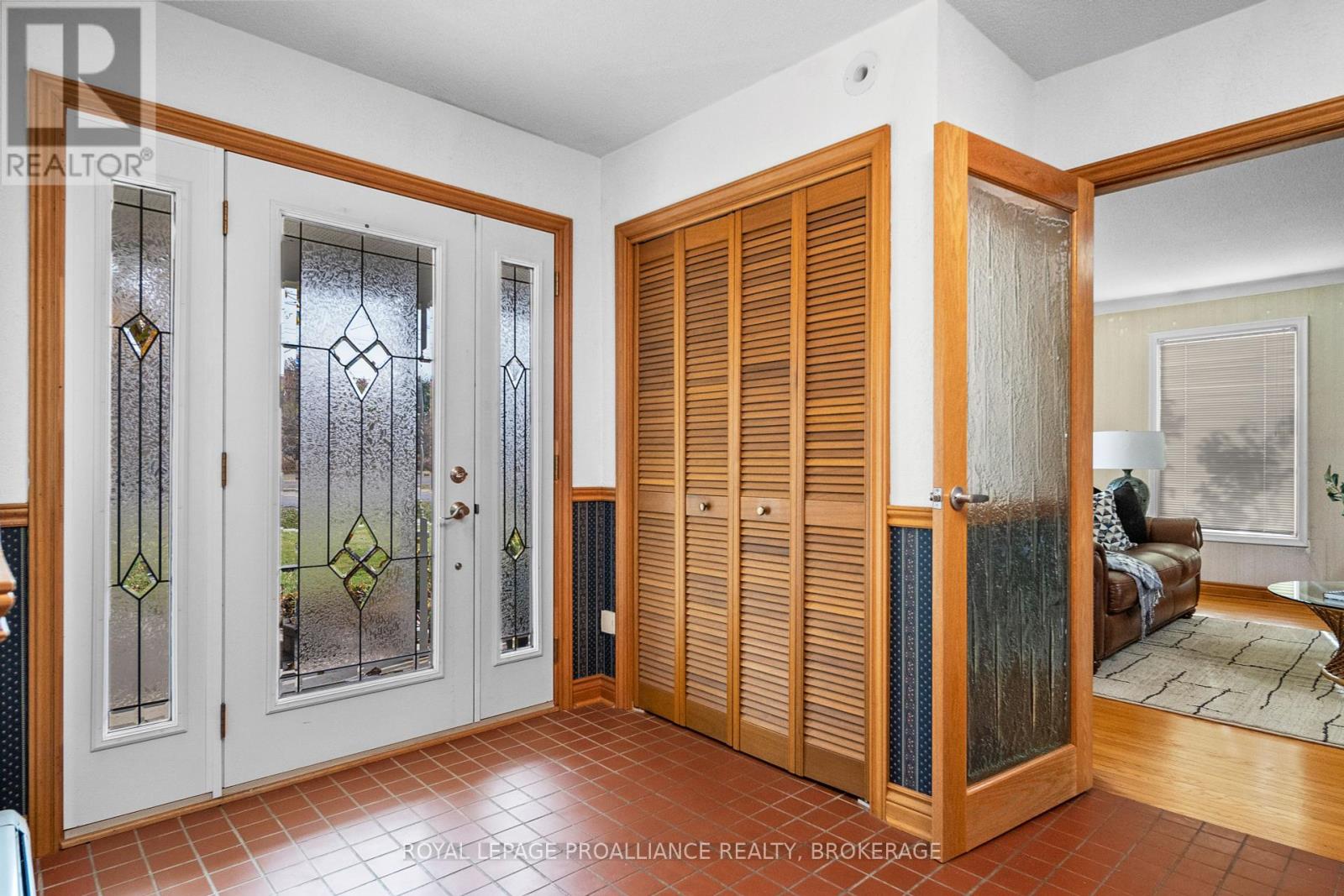Property at 1021 SYDENHAM ROAD image 4