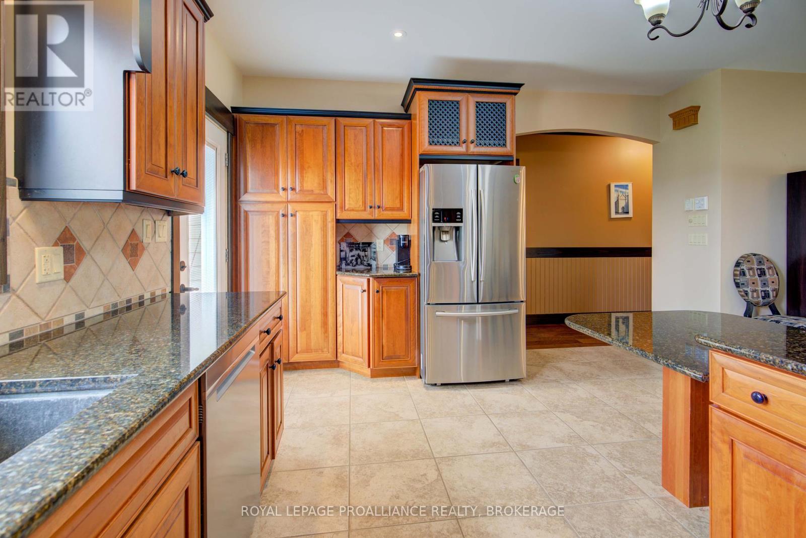 9625 Highway 42, Rideau Lakes, Ontario  K0G 1X0 - Photo 19 - X12112359