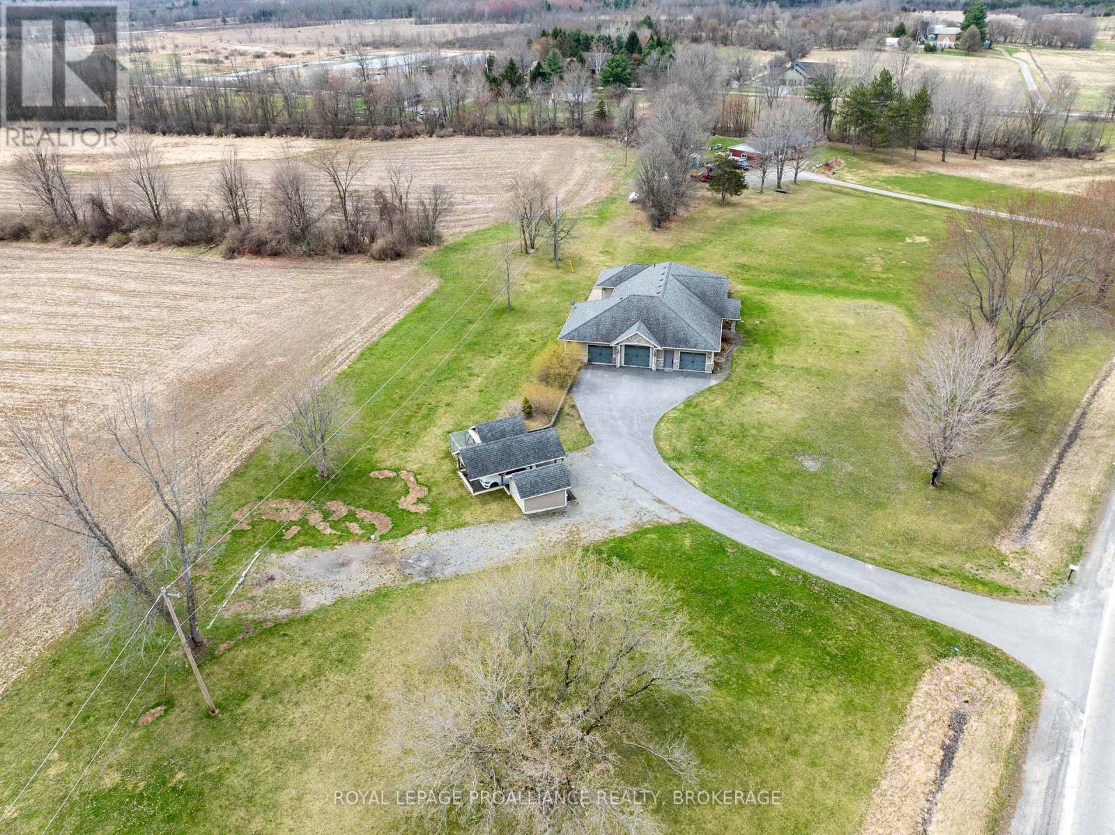 9625 Highway 42, Rideau Lakes, Ontario  K0G 1X0 - Photo 40 - X12112359