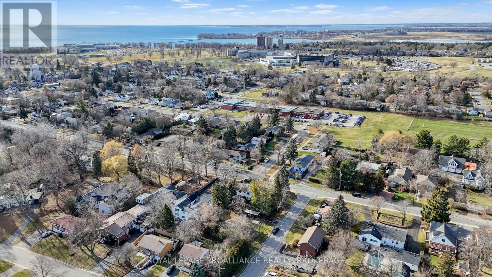 237 Mowat Avenue, Kingston, Ontario  K7M 1K6 - Photo 44 - X12112361