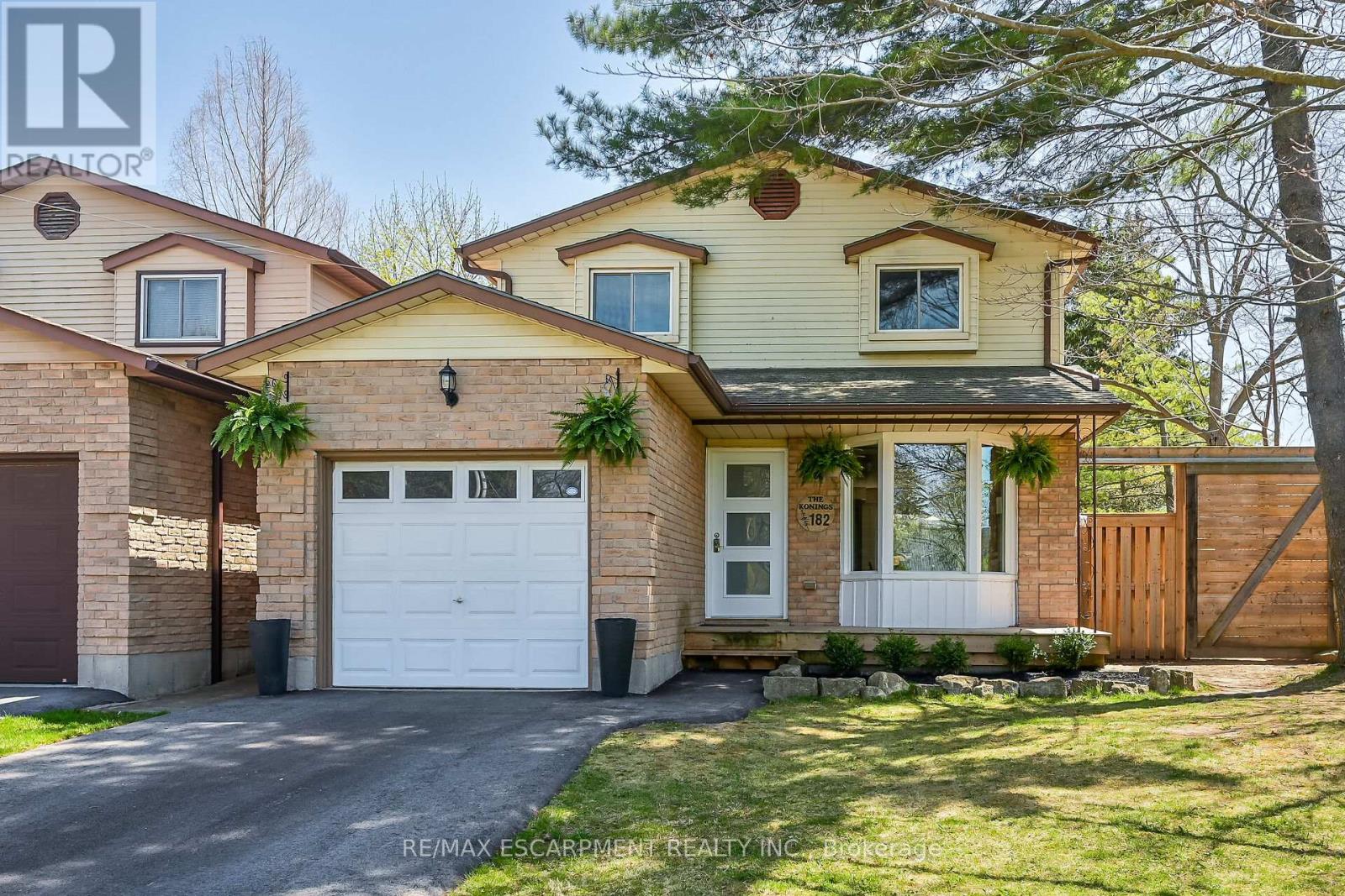 182 Ayr Street, Haldimand, Ontario  N3W 1E5 - Photo 1 - X12112138