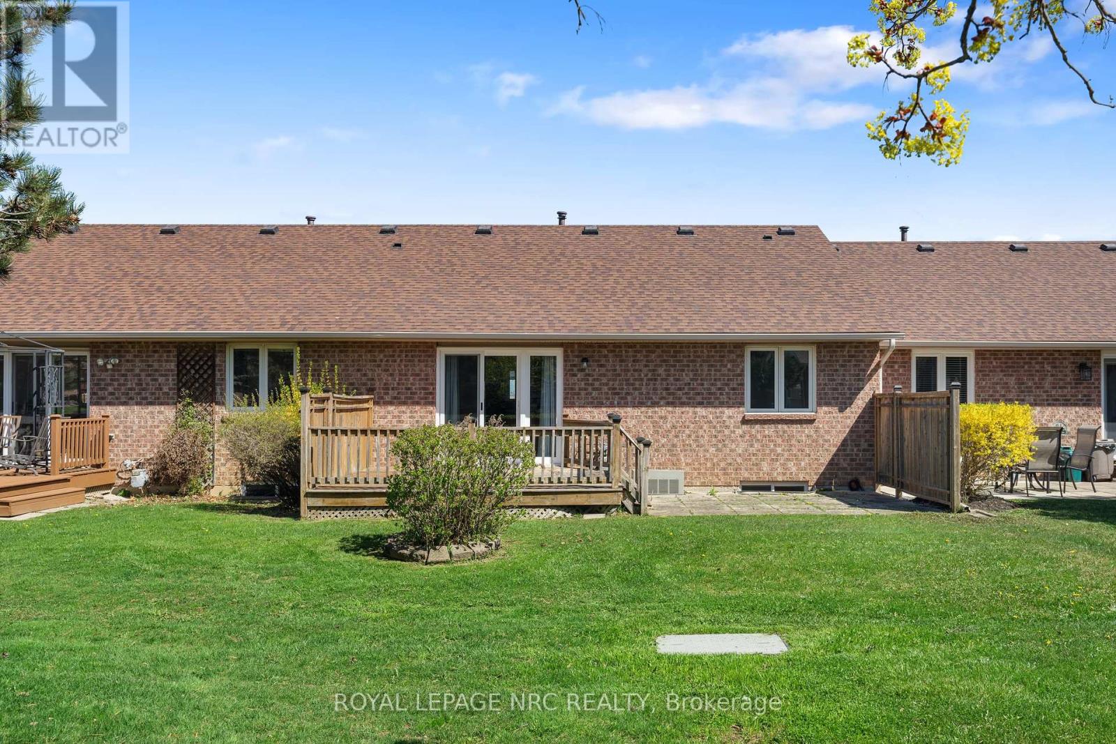92 - 122 Bunting Road, St. Catharines, Ontario  L2P 3X7 - Photo 2 - X12014085