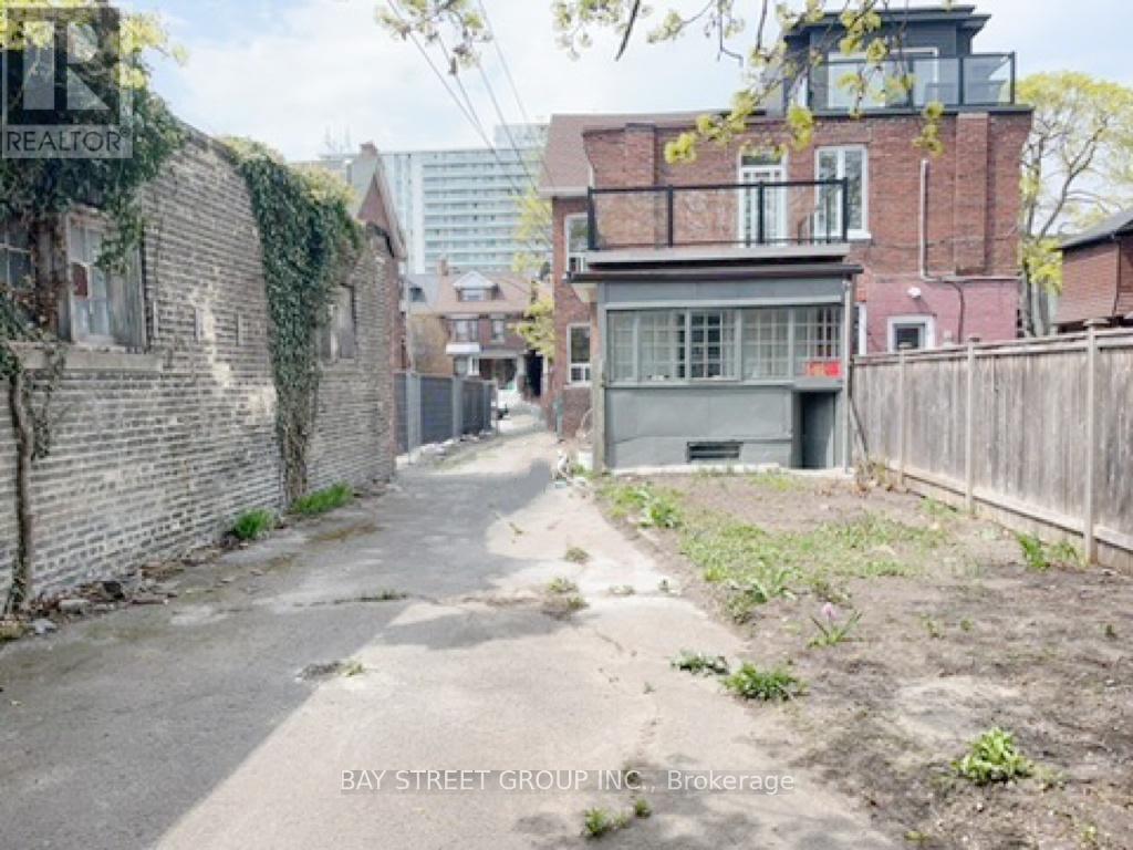 163 Delaware Avenue, Toronto (Palmerston-Little Italy), Ontario  M6H 2T2 - Photo 24 - C12111889