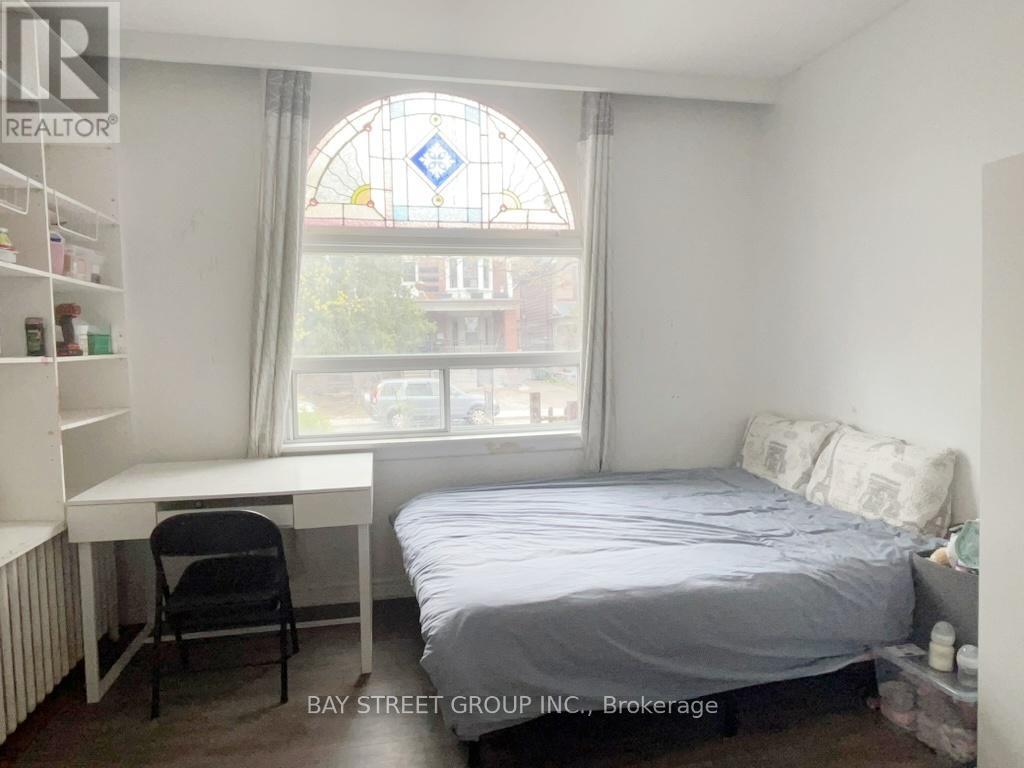 163 Delaware Avenue, Toronto (Palmerston-Little Italy), Ontario  M6H 2T2 - Photo 7 - C12111889