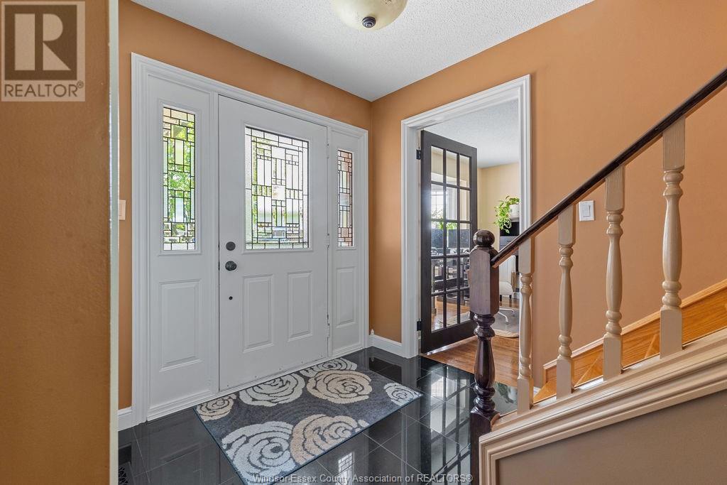 Property at 12050 APPLETREE CRESCENT image 4
