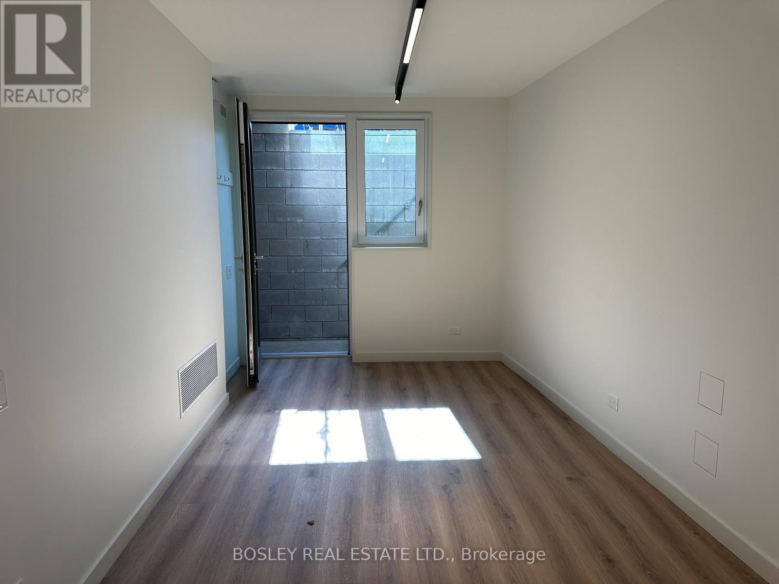 Lower - 84 Ulster Street, Toronto, Ontario  M5S 1E7 - Photo 6 - C12112268