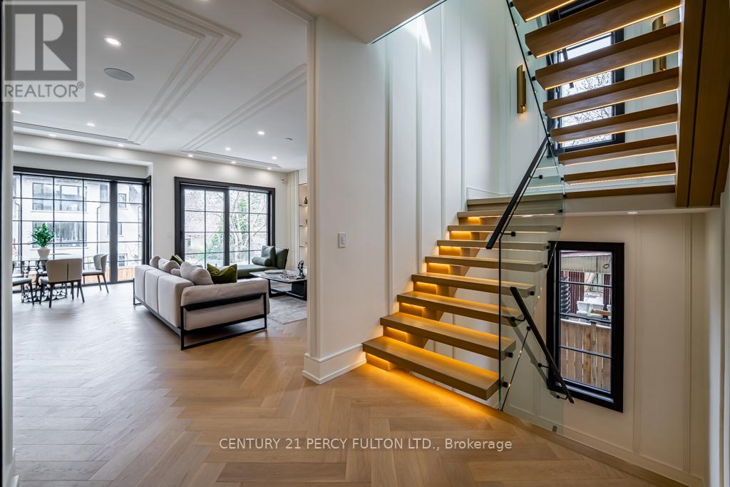 210 Homewood Avenue, Toronto, Ontario  M2M 1K6 - Photo 8 - C12112329
