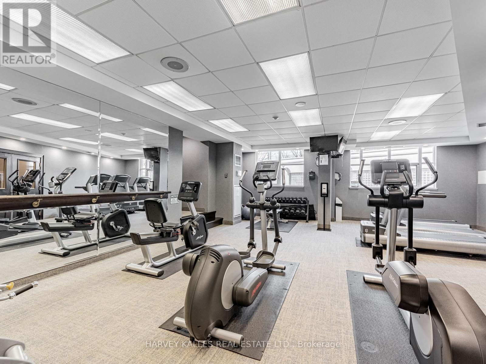 605 - 10 Old York Mills Road, Toronto (Bridle Path-Sunnybrook-York Mills), Ontario  M2P 2G9 - Photo 17 - C12112360