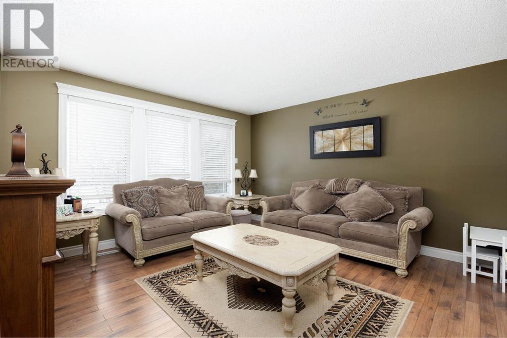 Property at 149 Farrell Crescent image 3
