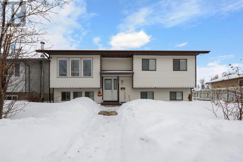 Property at 149 Farrell Crescent image 1