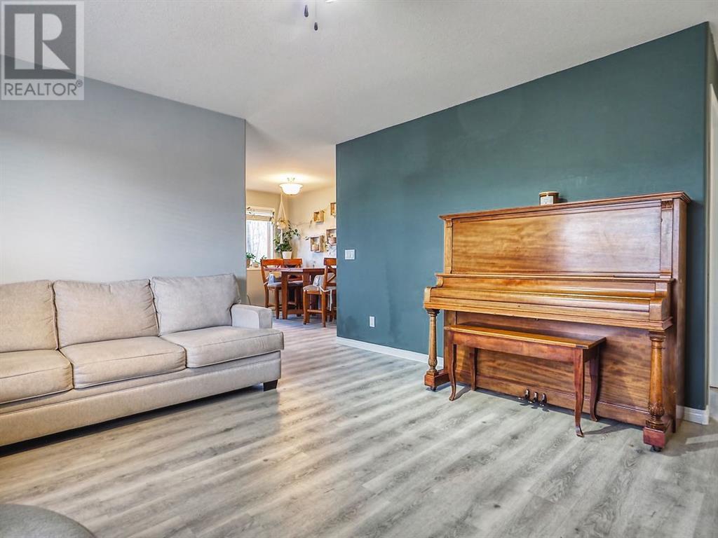 2 Sunrise Crescent N, Three Hills, Alberta  T0M 2A0 - Photo 12 - A2214740
