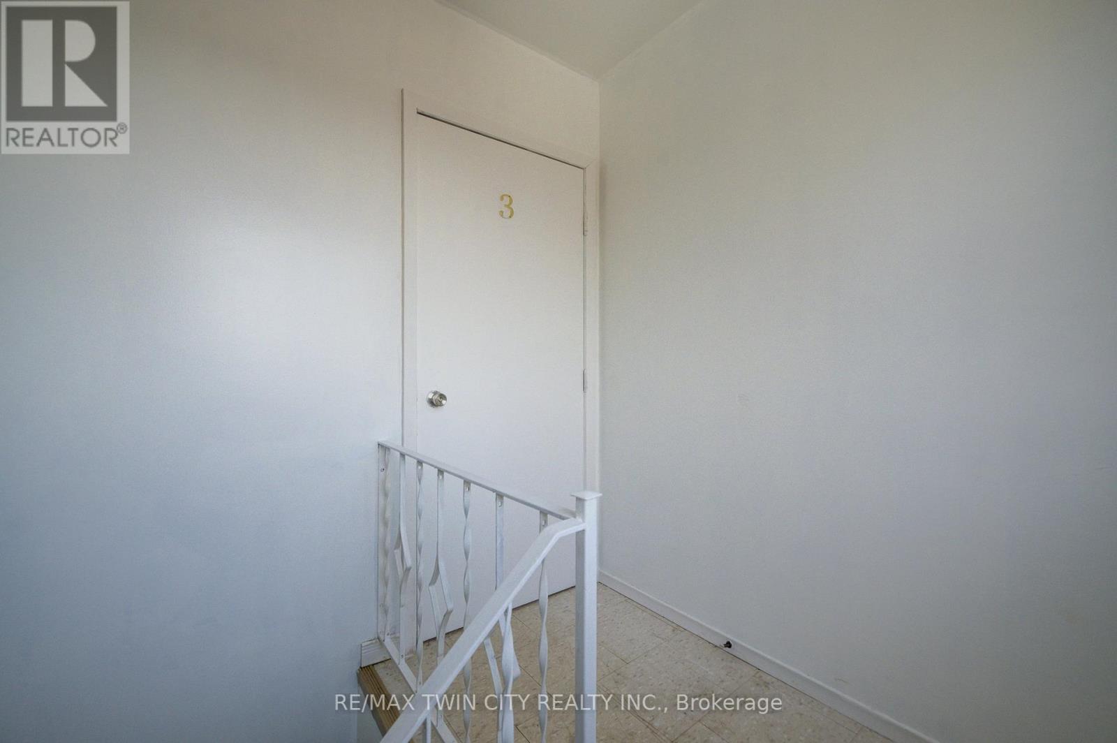 Property at 486 HIGHLAND ROAD E image 3