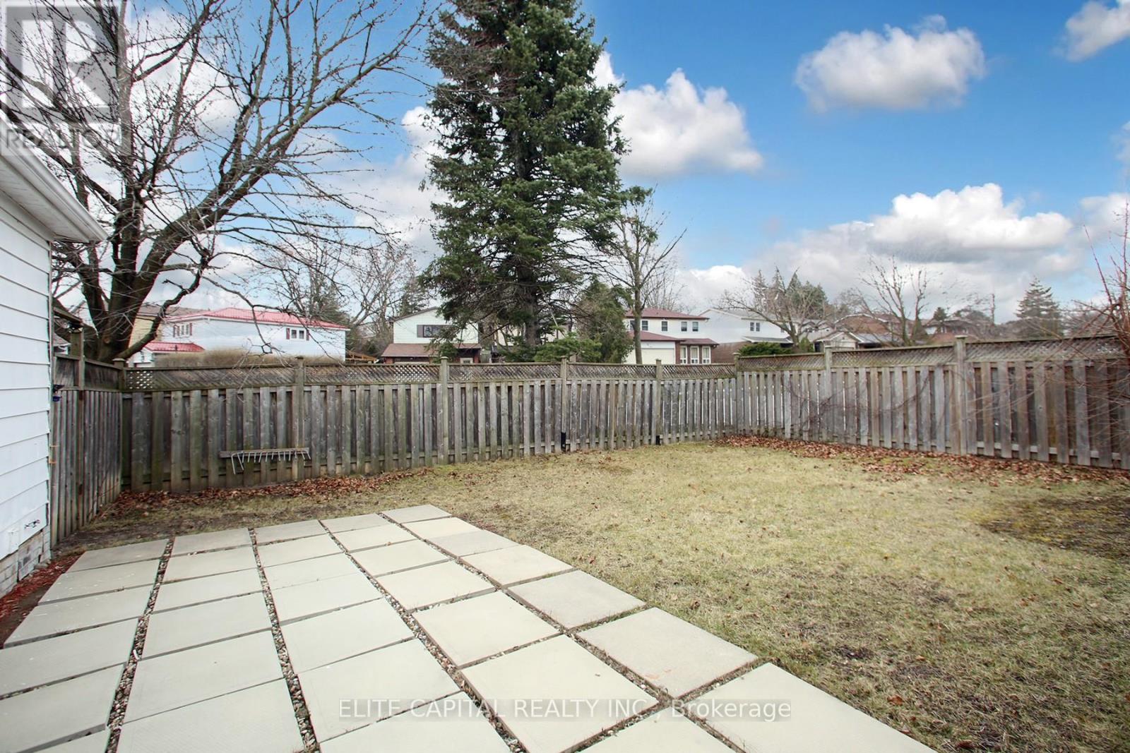Property at 225 SNOWSHOE CRESCENT image 2