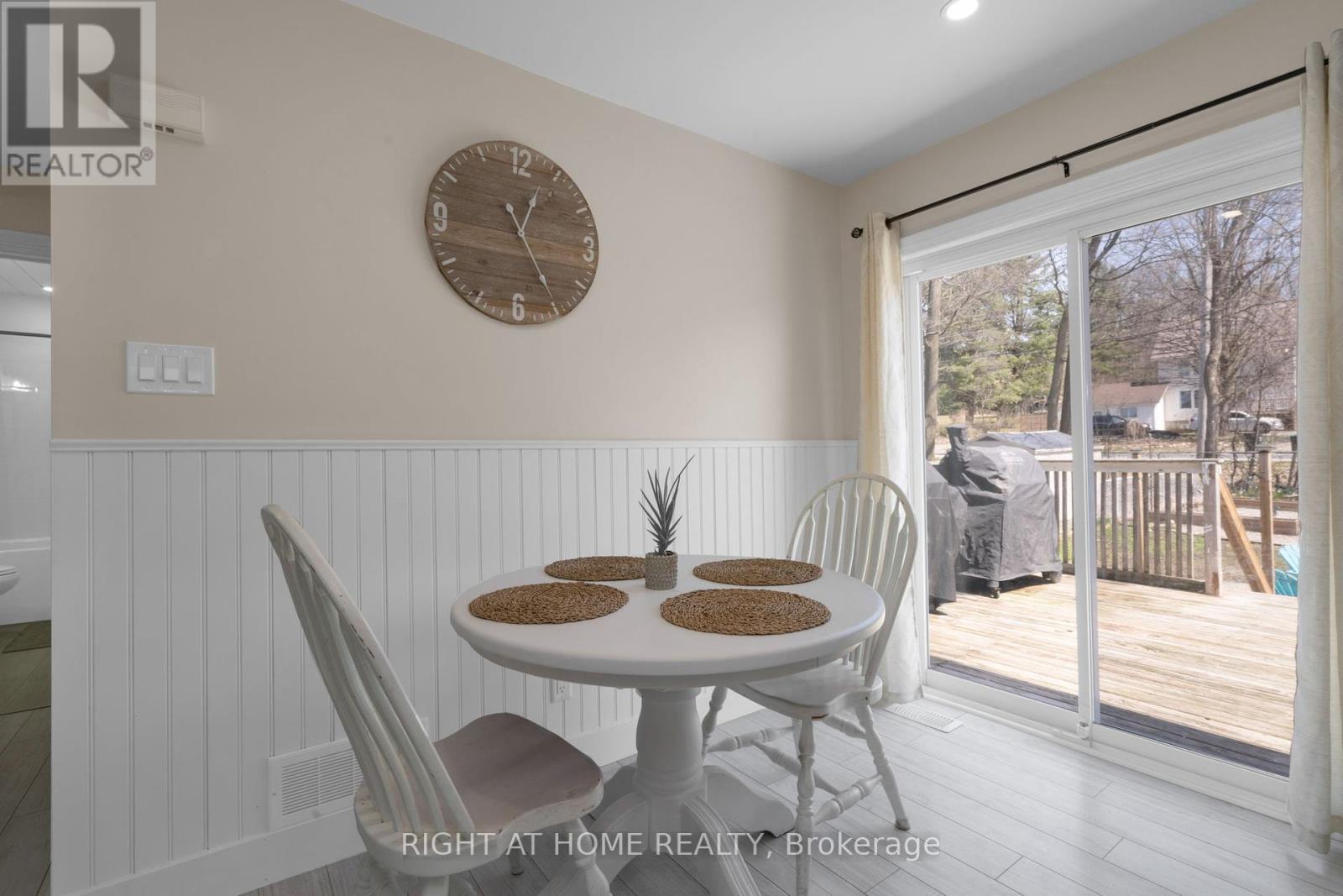 42 Byrnes Crescent, Penetanguishene, Ontario  L9M 1V9 - Photo 11 - S12112294