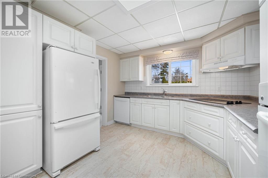 10 Plainsman Road, Mississauga, Ontario L5N 1C5 - Photo 8 - 40722949