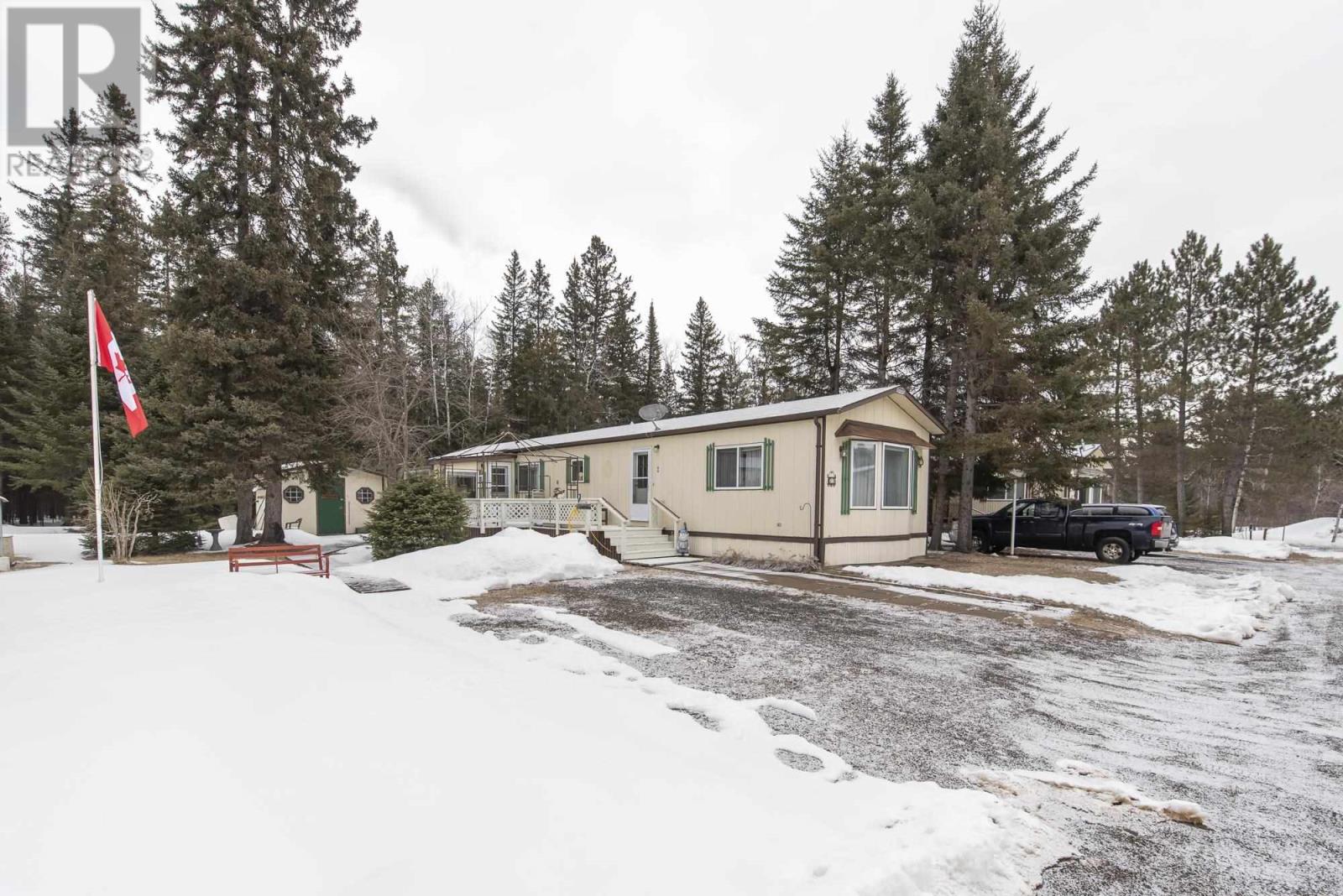 24 Chickadee Ln, Kakabeka Falls, Ontario  P7C 5M9 - Photo 2 - TB250740