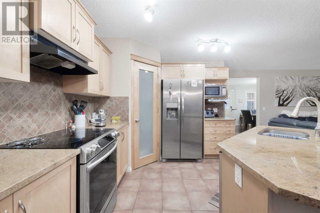 33 Kincora Landing Nw, Calgary, Alberta  T3R 1K8 - Photo 7 - A2195399