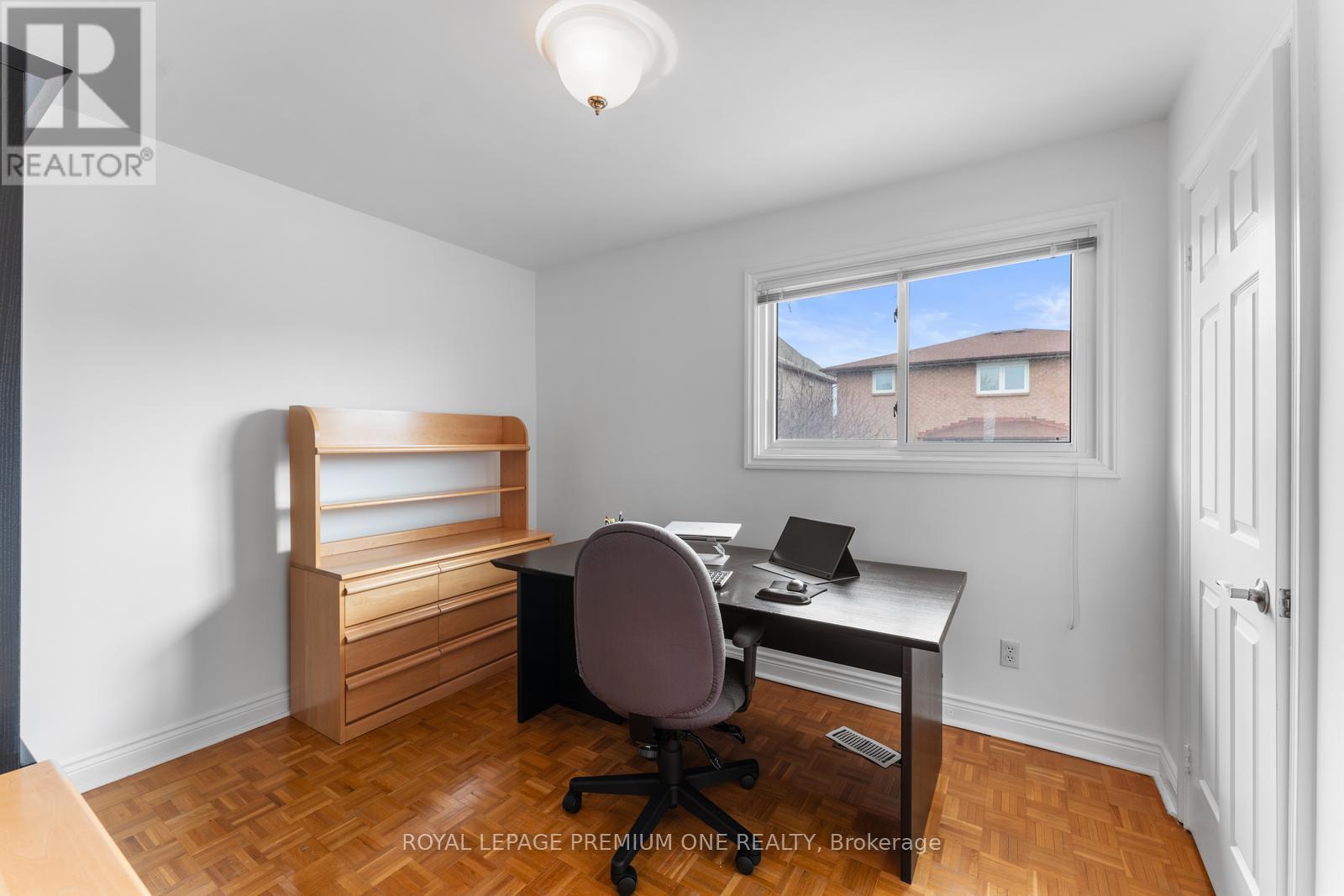 14 Bradmore Avenue, Toronto, Ontario  M9M 1J9 - Photo 33 - W12112300