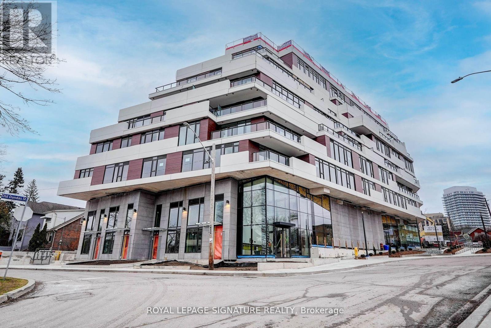 501 - 160 Kingsway Crescent, Toronto, Ontario  M8X 2R6 - Photo 1 - W12112315