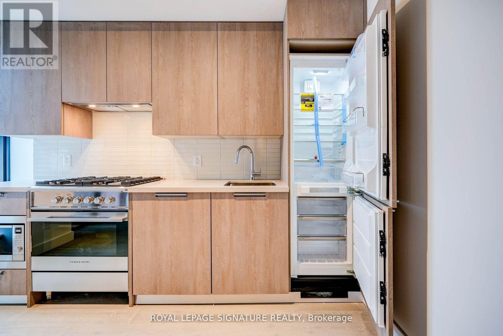 501 - 160 Kingsway Crescent, Toronto, Ontario  M8X 2R6 - Photo 10 - W12112315