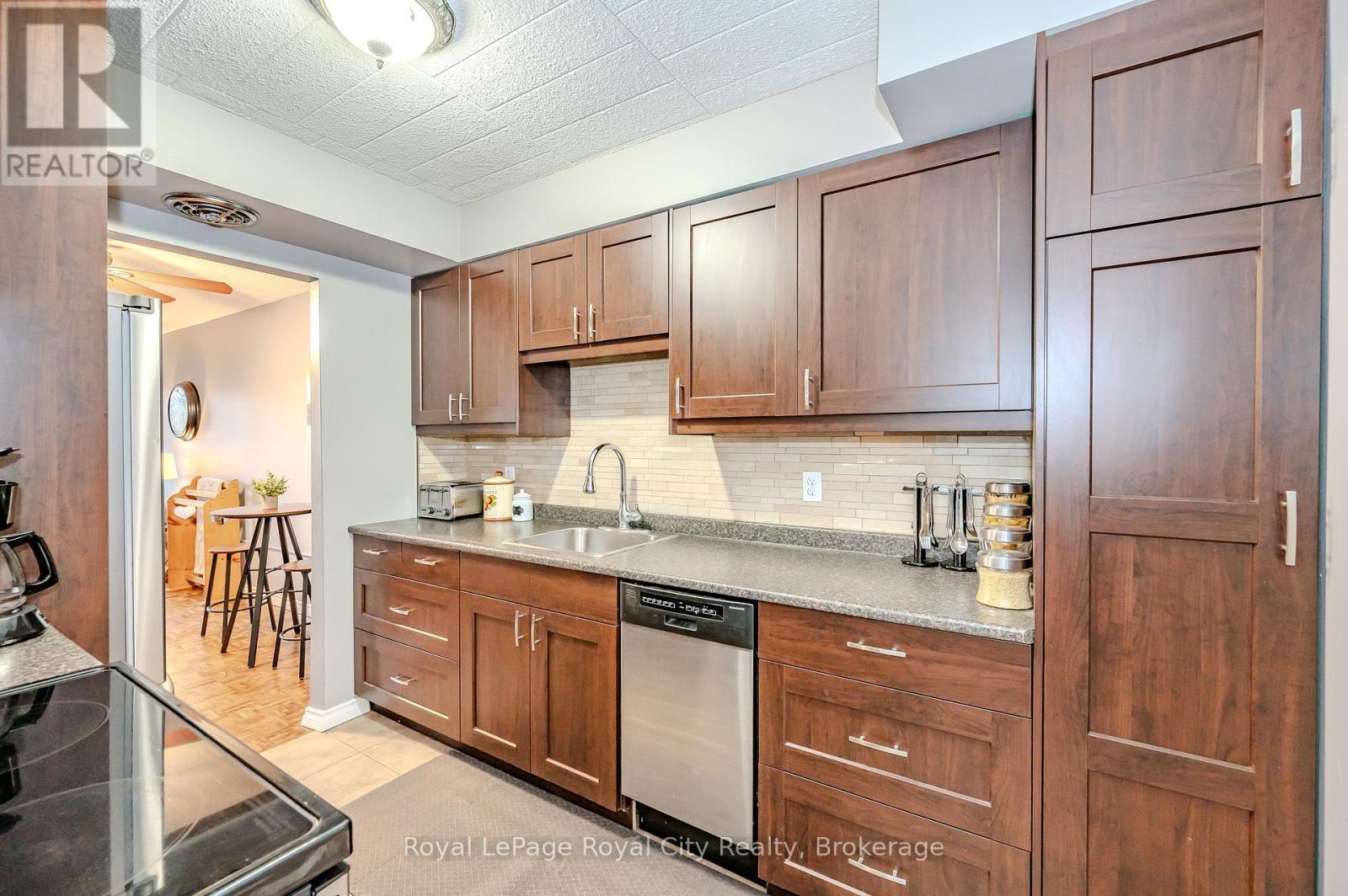 Property at 511 - 105 CONROY CRESCENT image 4