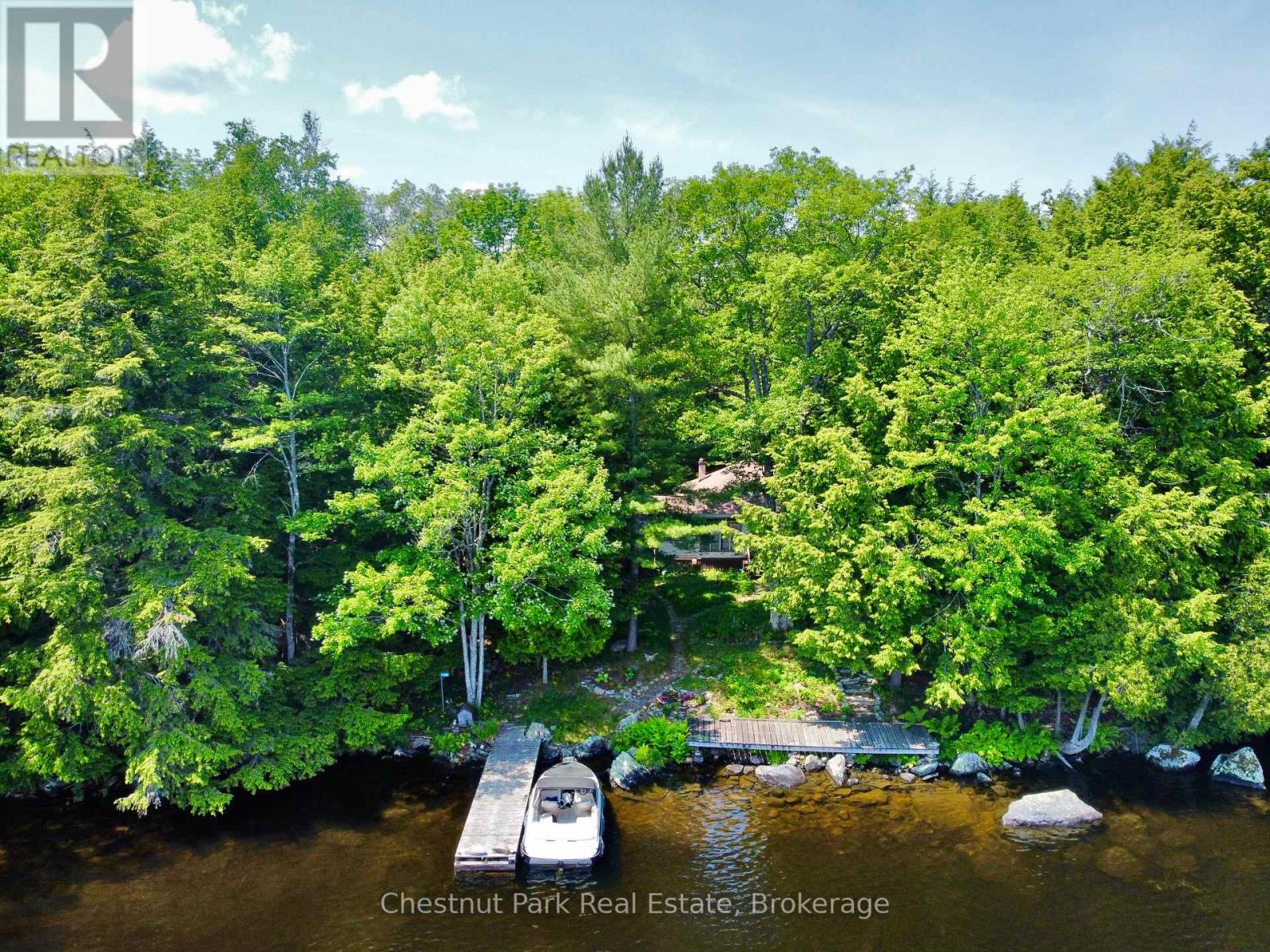 1 Cedar Island, Muskoka Lakes, Ontario  P0B 1J0 - Photo 7 - X12112330