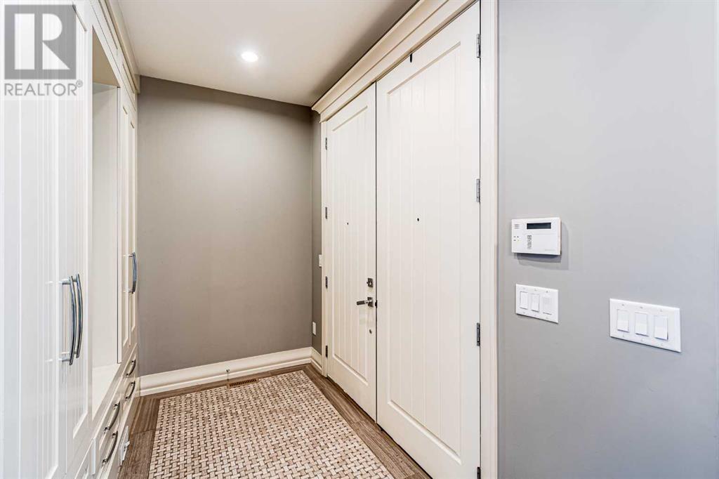 Property at 427 21 Avenue NW image 3