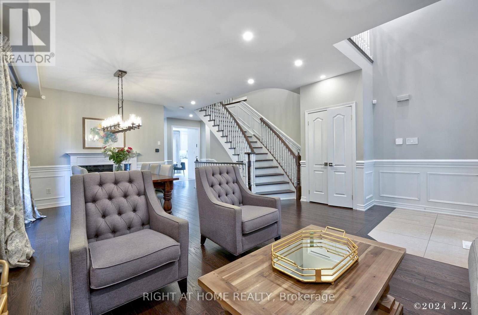 19 Cabernet Road, Vaughan, Ontario  L4J 8X6 - Photo 4 - N12110793