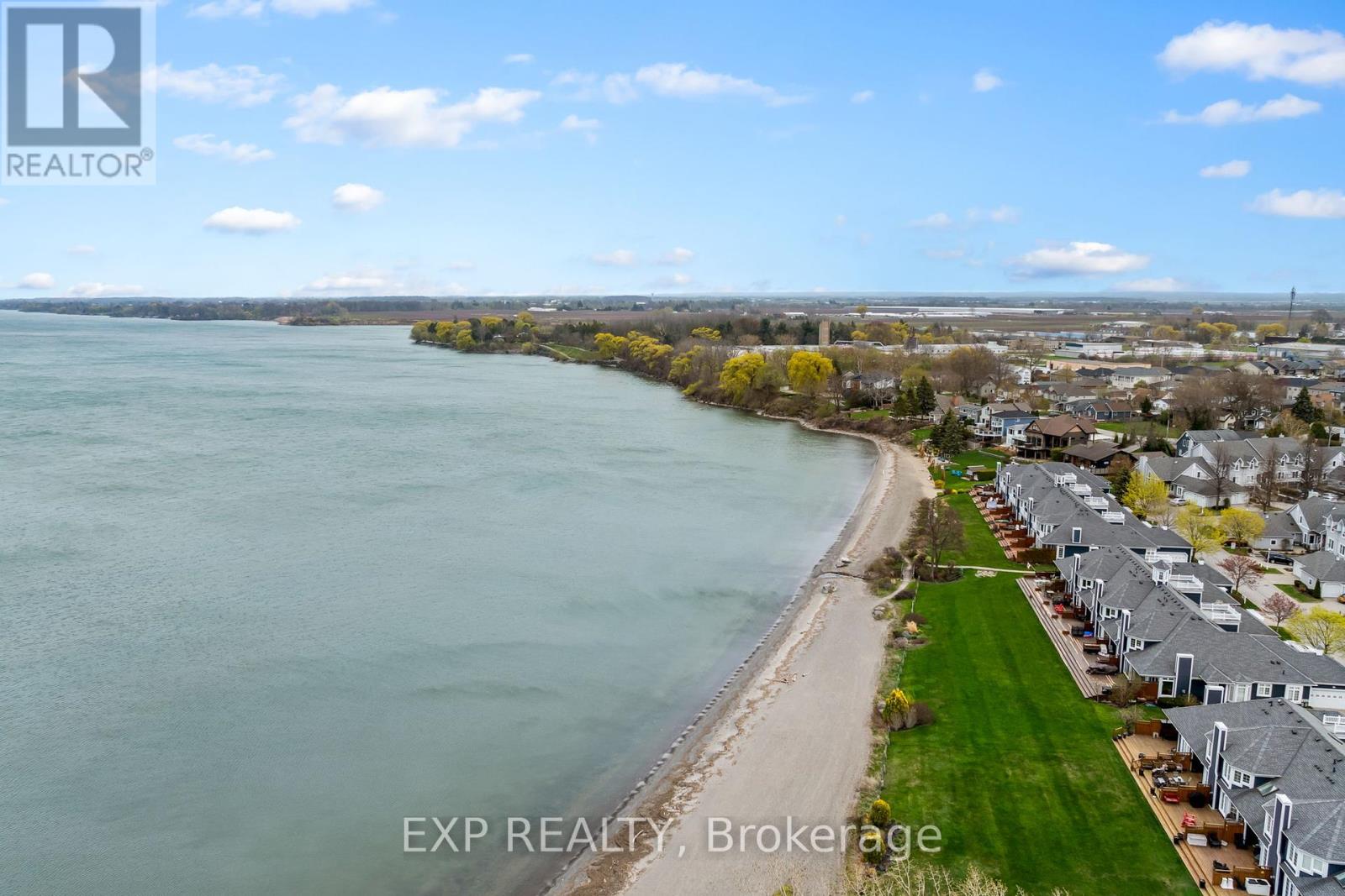 12 Blossom Common, St. Catharines (Port Weller), Ontario  L2M 0B3 - Photo 27 - X12112313