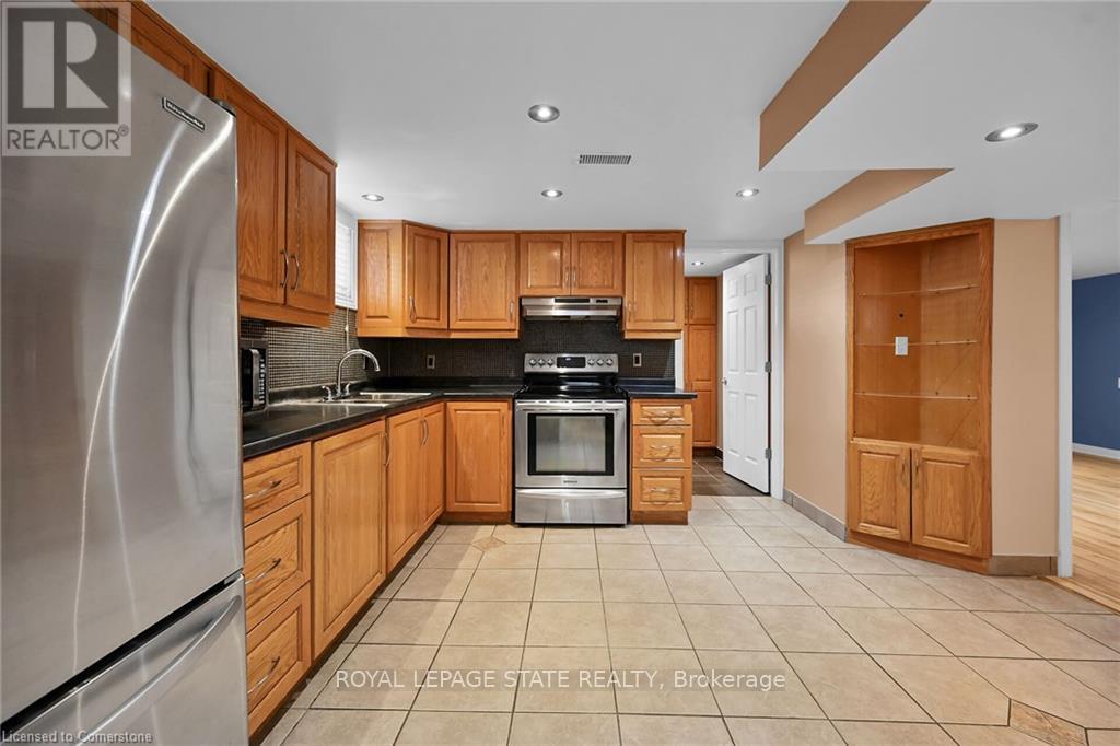 B - 221 Gray Road, Hamilton, Ontario  L8E 1T9 - Photo 11 - X12112325