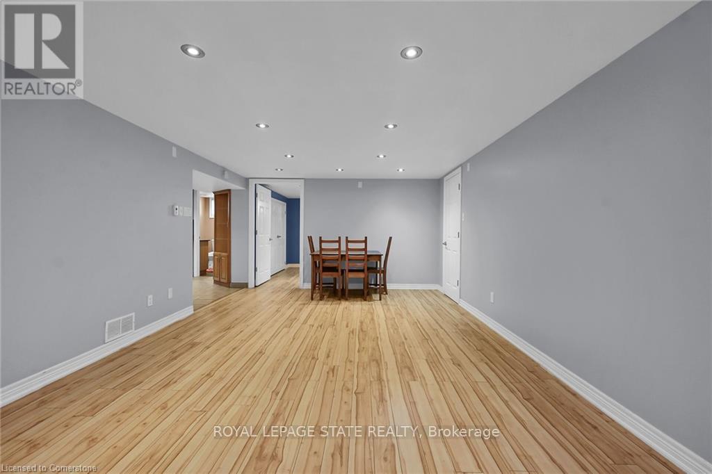B - 221 Gray Road, Hamilton, Ontario  L8E 1T9 - Photo 17 - X12112325