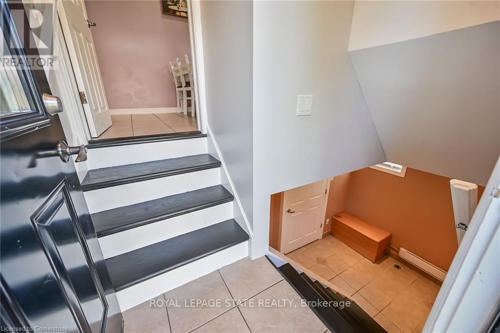 B - 221 Gray Road, Hamilton, Ontario  L8E 1T9 - Photo 8 - X12112325