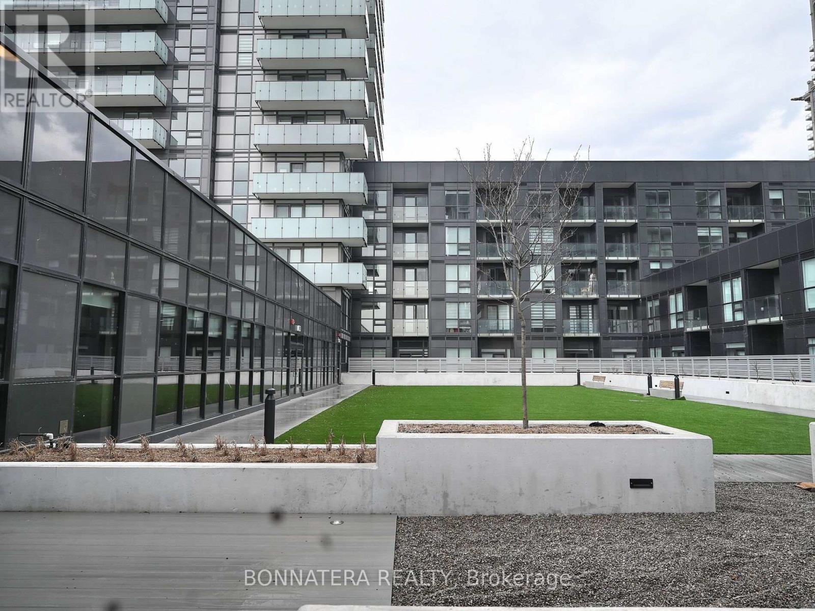3301 - 430 Square One Drive, Mississauga, Ontario  L5B 0L6 - Photo 47 - W12111157