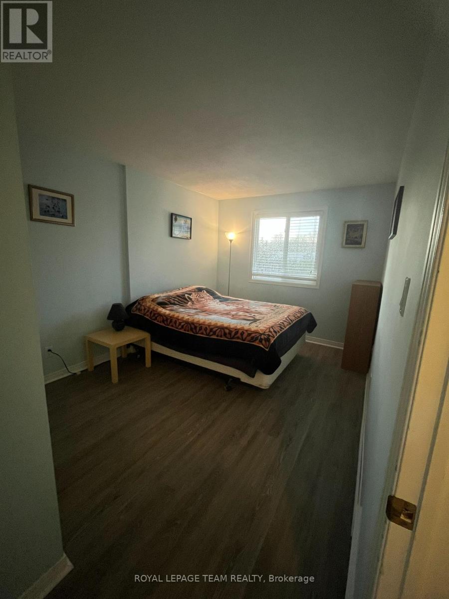 61 Mcgibbon Drive S, Ottawa, Ontario  K2L 4A6 - Photo 12 - X12100416