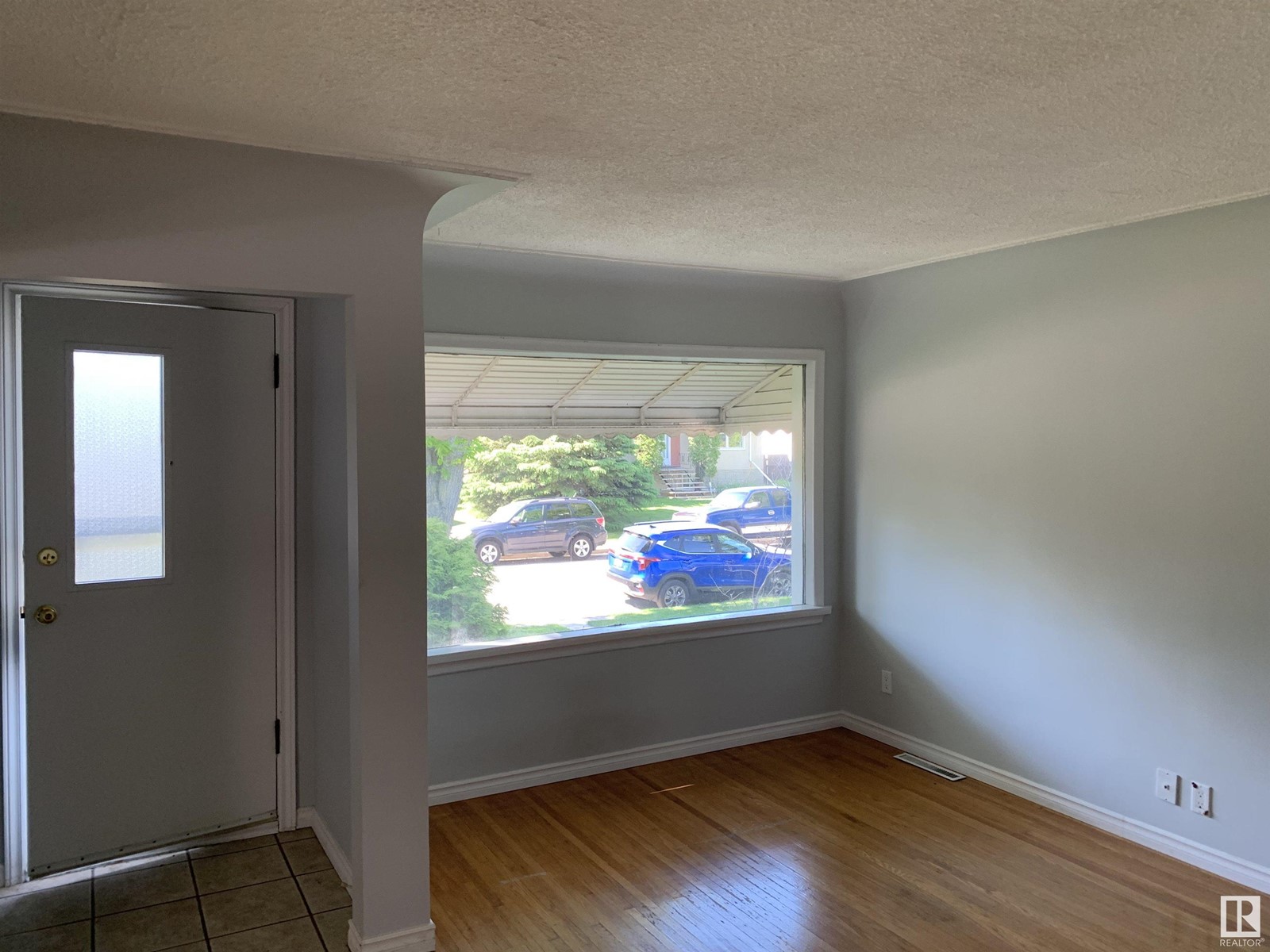 Property at 8110 83 AV NW image 3