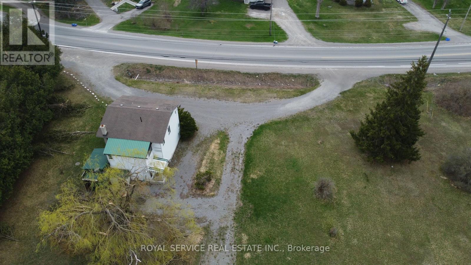 3104 Lakefield Road, Selwyn, Ontario K9J 6X5 - Photo 8 - X12112375