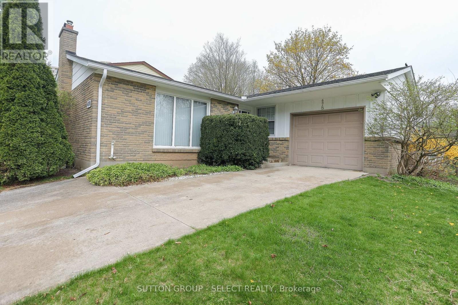 Property at 478 VILLAGE GREEN AVENUE image 3