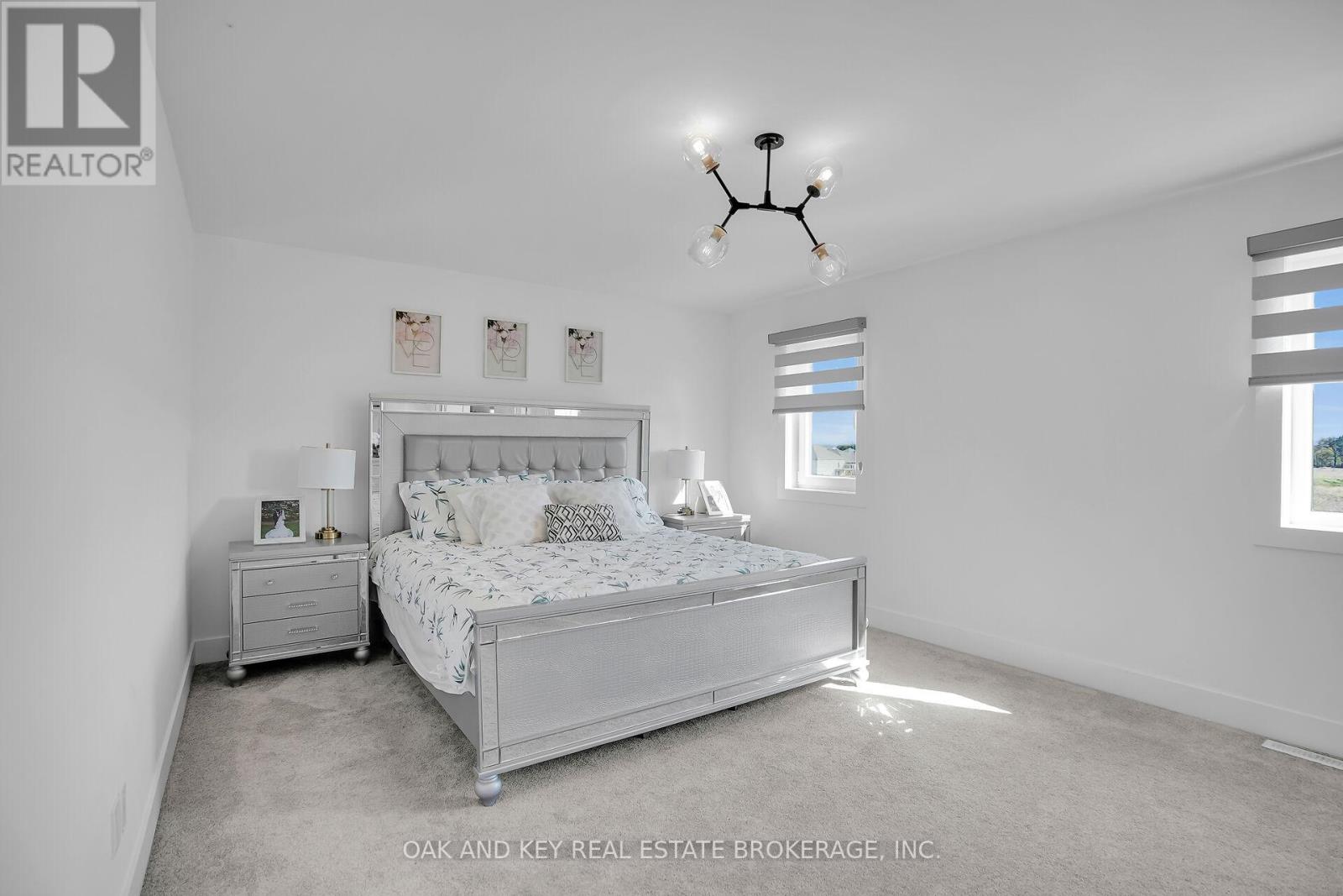 25 Alexander Circle, Strathroy Caradoc (Se), Ontario  N7G 0B4 - Photo 22 - X12112452