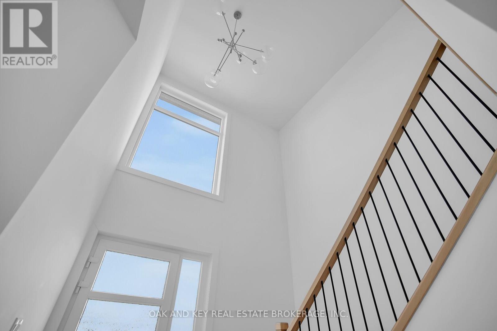Property at 25 ALEXANDER CIRCLE image 5