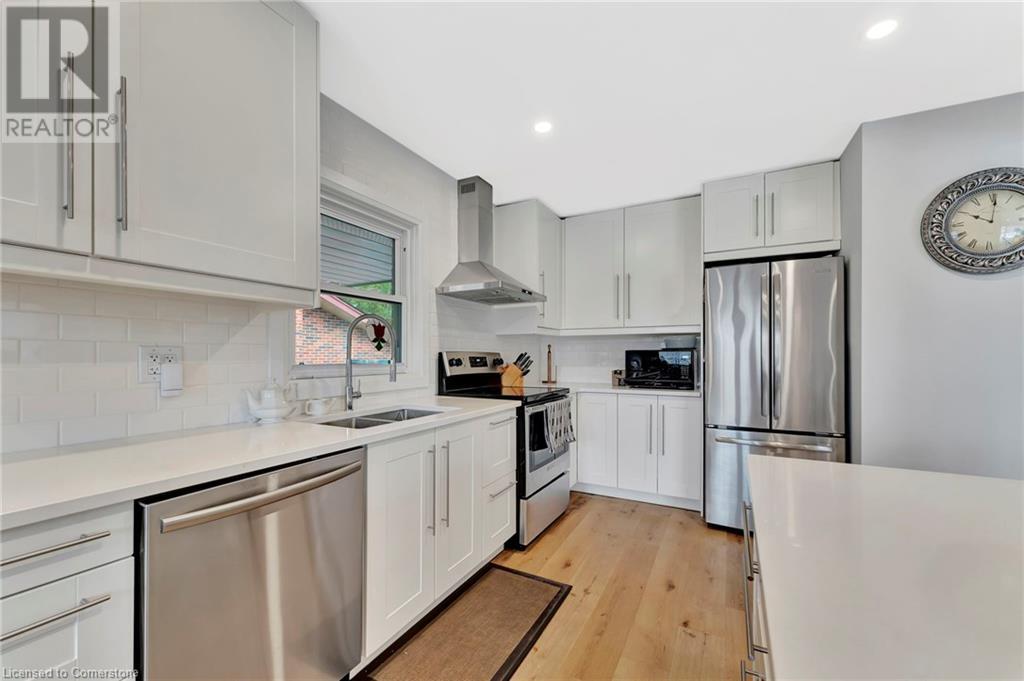 204 Clark Avenue, Kitchener, Ontario N2C 1Y5 - Photo 4 - 40723036