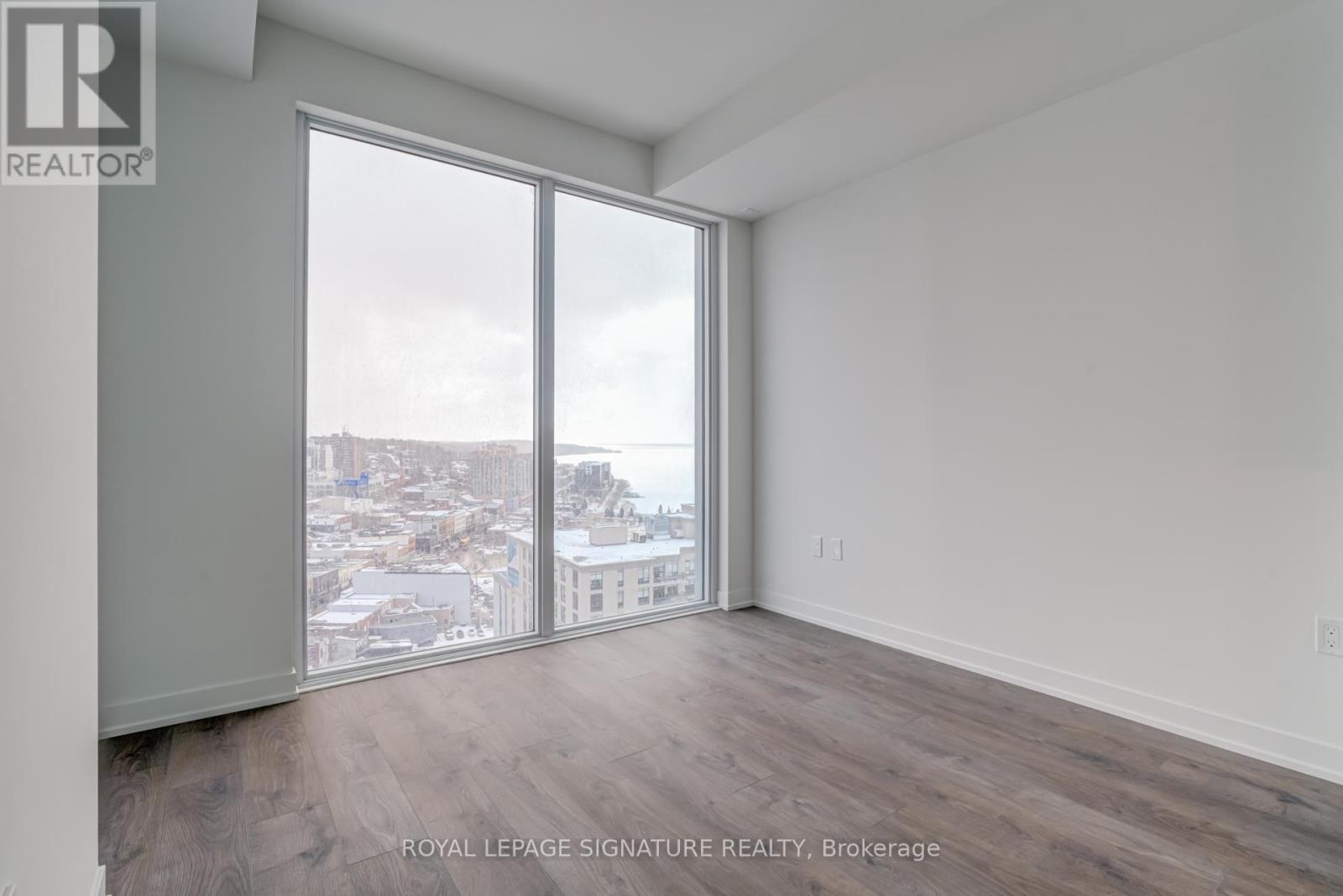1705 - 39 Mary St Street, Barrie, Ontario  L4N 1S9 - Photo 12 - S12059023