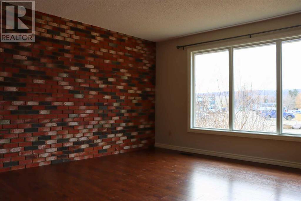 Property at 7909 99 Street image 3