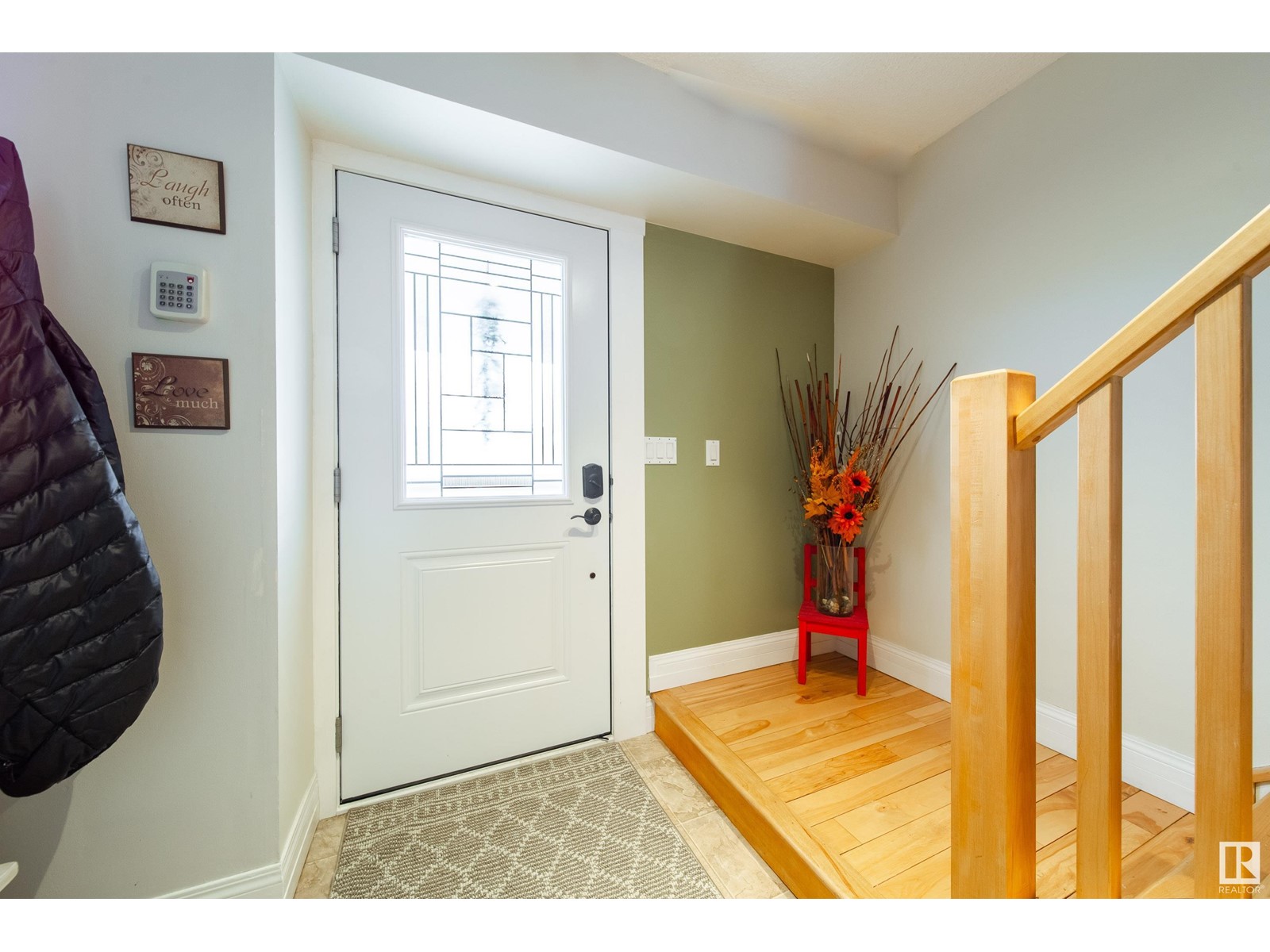 Property at 58 LACOMBE PT image 5