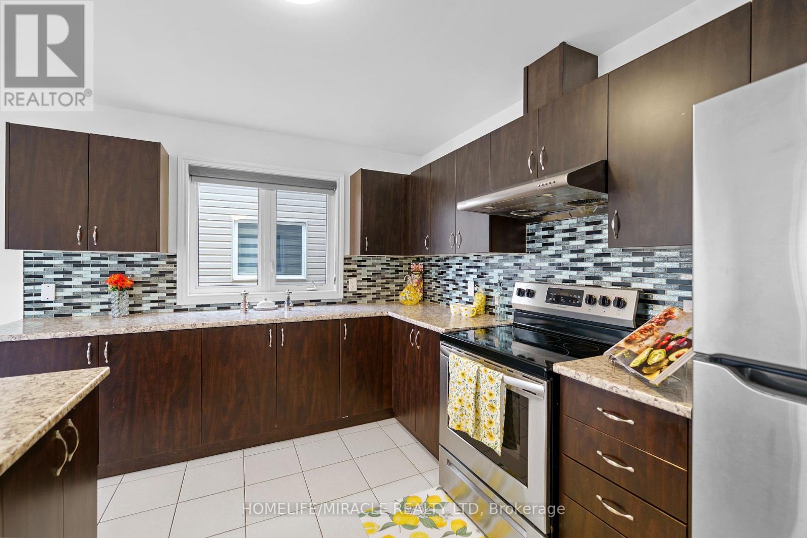 56 Brennan Crescent, Loyalist, Ontario  K0H 2H0 - Photo 16 - X12008164