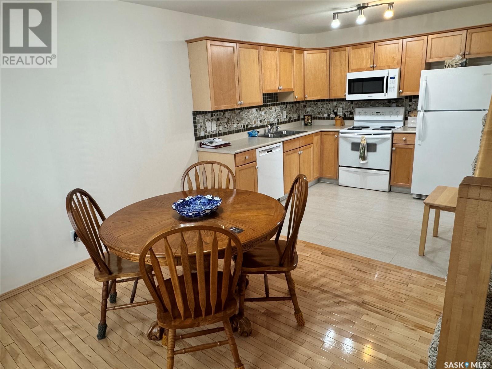 Property at 2229 Treetop LANE image 4