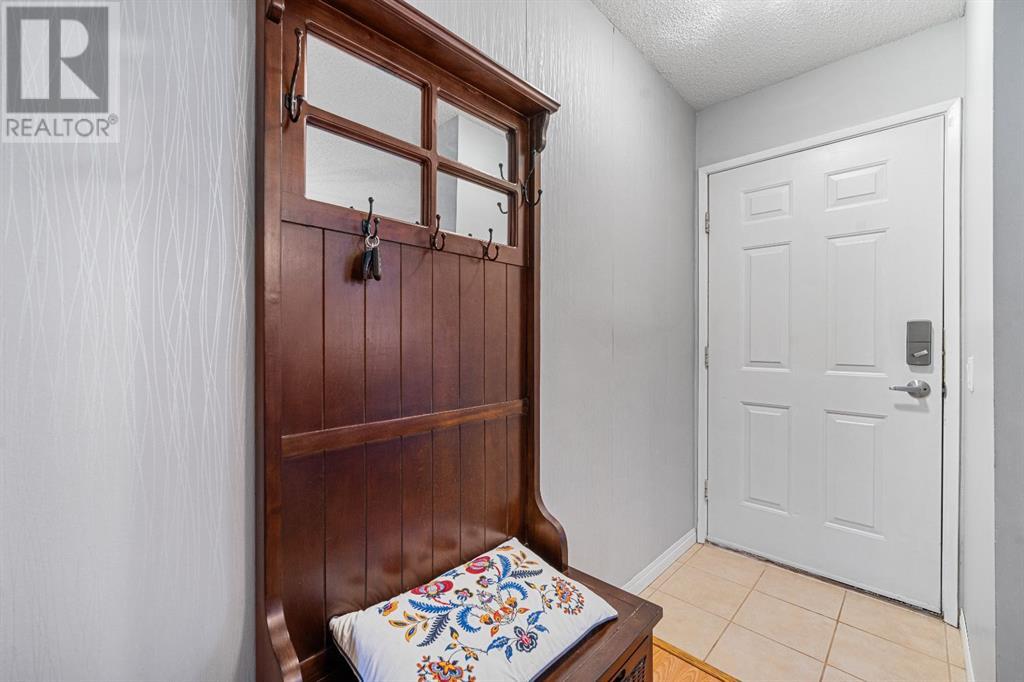 Property at 37, 6915 Ranchview Drive NW image 3